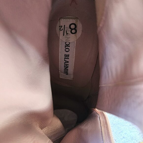 Manolo Blahnik Suwalki pink velvet heels ankle booties Swarovski buckles 8-8.5 - Picture 9 of 11